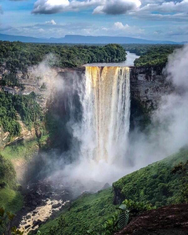 9 Air Terjun Paling Menakjubkan di Dunia, Bikin Lupa Segala Masalah