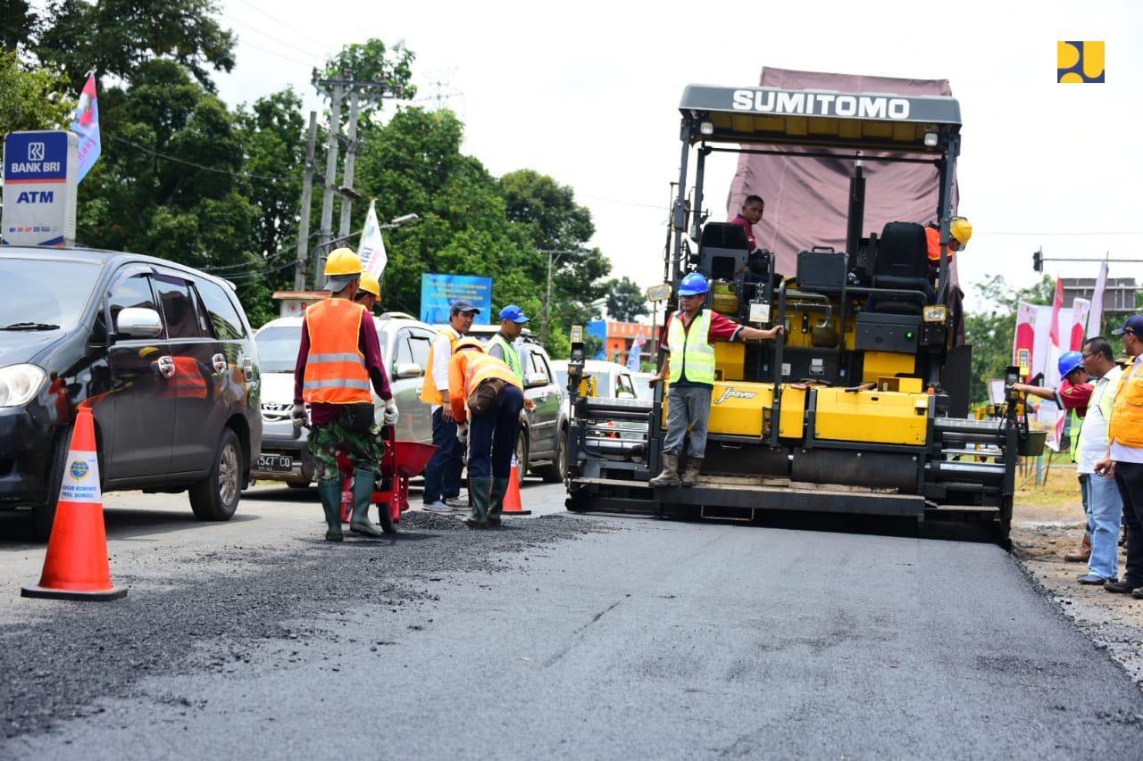 Bantu Petani, PUPR Beli Aspal Karet 2.542 ton