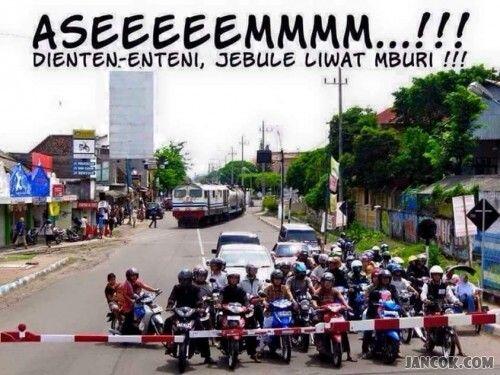 Pecinta Film film dengan Latar Belakang Kereta Api