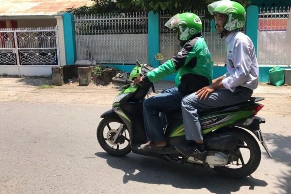 Patut Dihargai, 5 Hal Ini Buktikan Dedikasi Driver Ojek Online