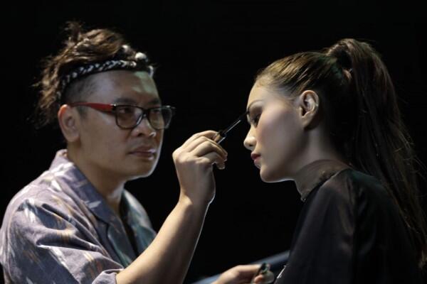 Wardah Kenalkan Tren Makeup Equator Treasure di Panggung IFW 2019