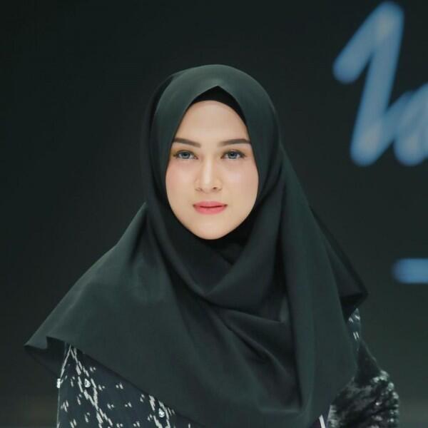 Wardah Kenalkan Tren Makeup Equator Treasure di Panggung IFW 2019