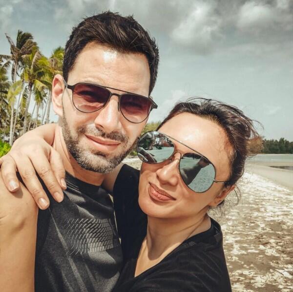 Punya Pacar Bule, 10 Potret Bahagia Tata Cahyani Mantan Tommy Soeharto