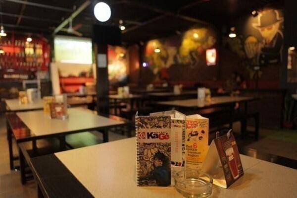 Pecinta Buku Wajib Tahu! 6 Kafe dengan Konsep Perpustakaan