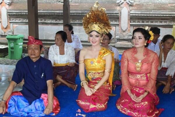 8 Makna Mendalam Rangkaian Prosesi Pernikahan Adat Bali