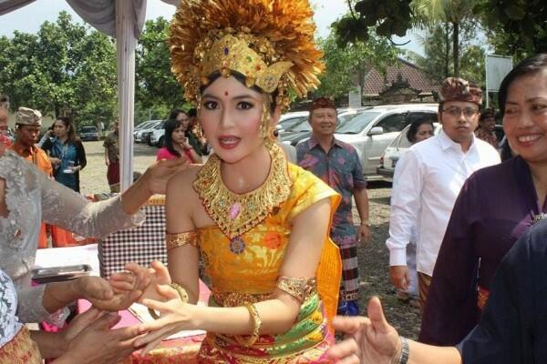 8 Makna Mendalam Rangkaian Prosesi Pernikahan Adat Bali