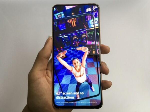Hands-On Samsung Galaxy A80: 7 Spesifikasi Unik Termasuk Kamera Putar!