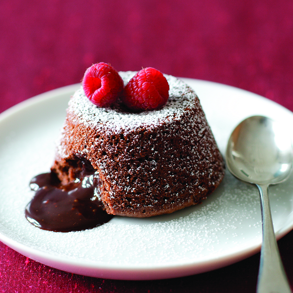 Cuma Butuh 4 Bahan, Cobain 5 Ide Camilan Berisi Cokelat Lumer Ini Yuk!