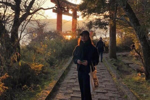 9 Foto Sunset di Berbagai Negara ala Tatjana Saphira, Pesonanya Magis