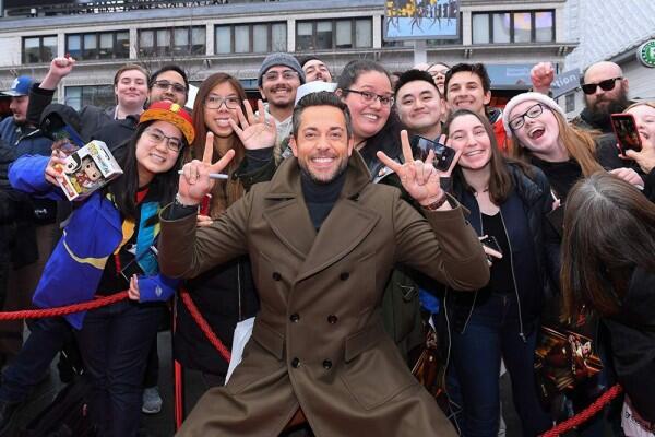 9 Potret Kocak Zachary Levi, Pemeran Shazam Si Superhero Lucu