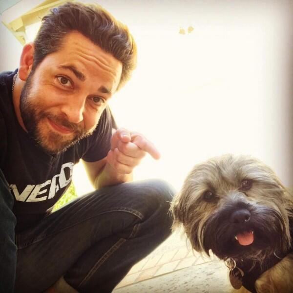 9 Potret Kocak Zachary Levi, Pemeran Shazam Si Superhero Lucu