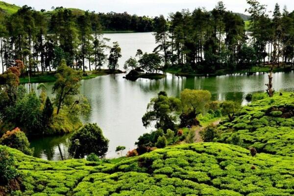 5 Tempat Indah yang Dipercaya Bikin Enteng Jodoh, Berani Buktikan?