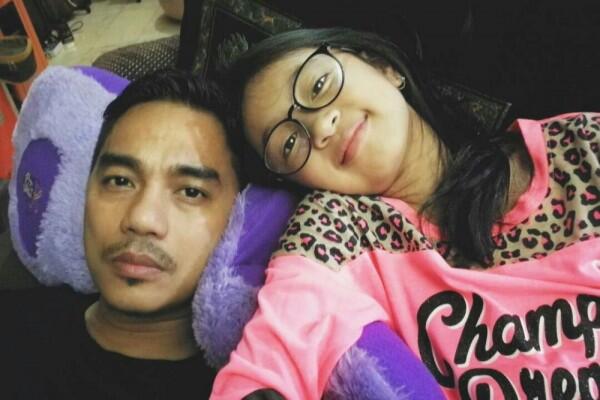 Geluti Dunia yang Sama, Ini 10 Potret Akrab Enda Ungu & Putri Sulung