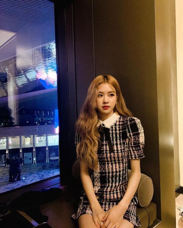 Garang di Lagu Terbaru, 10 Penampilan Santai nan Kece Rose BLACKPINK