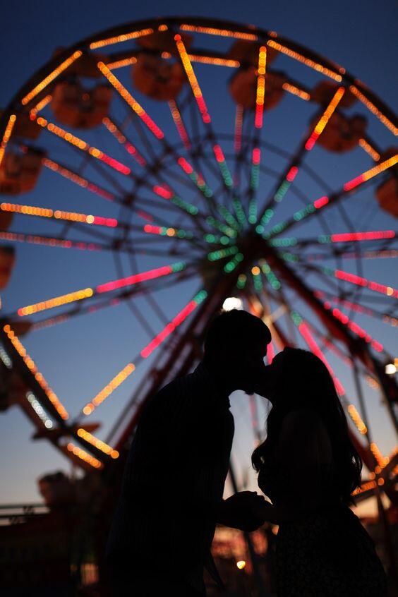 12 Wahana Hiburan yang Cocok untuk Foto Pre Wedding, Seru Banget!
