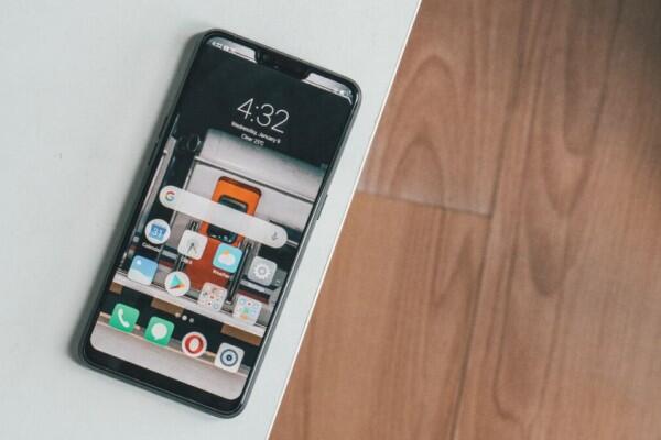 5 Smartphone Murah dengan Tampilan Layar Berponi