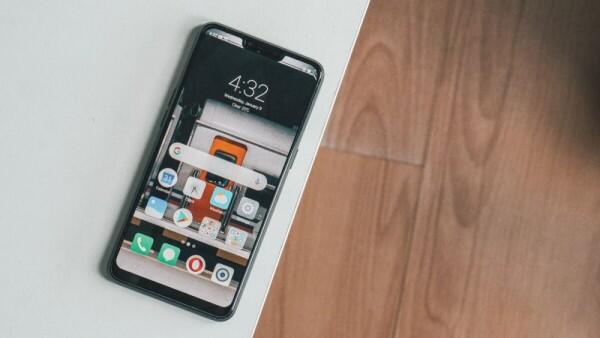 5 Smartphone Murah dengan Tampilan Layar Berponi