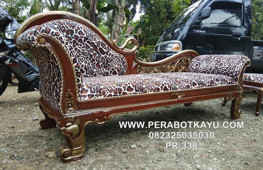 Kursi Sofa Santai Menjadi Ruang Keluarga Menjandi Lebih Nyaman