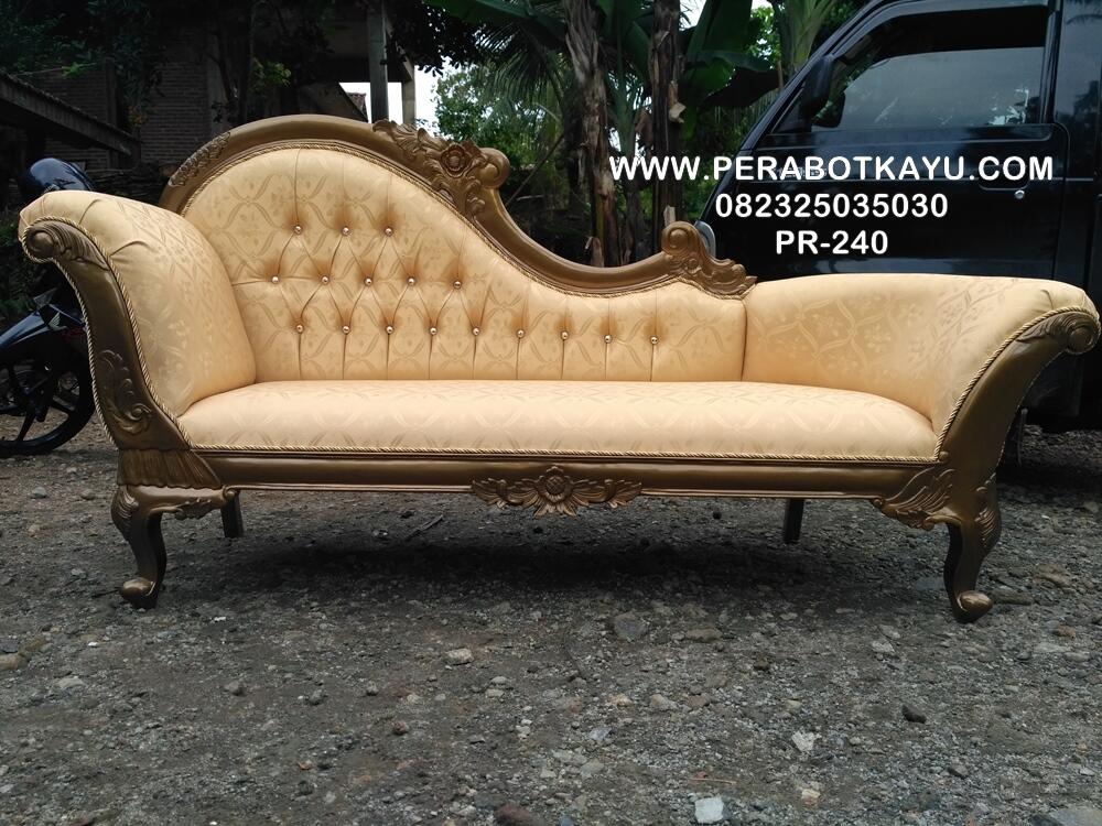 Kursi Sofa Santai Menjadi Ruang Keluarga Menjandi Lebih Nyaman