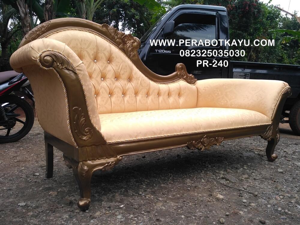 Kursi Sofa Santai Menjadi Ruang Keluarga Menjandi Lebih Nyaman