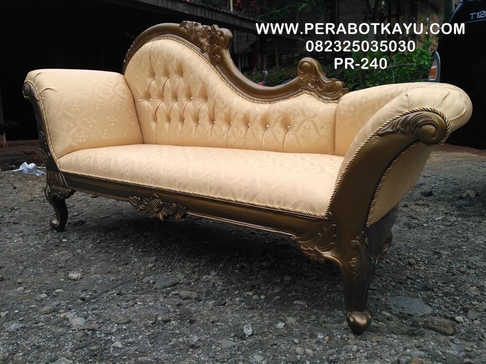Kursi Sofa Santai Menjadi Ruang Keluarga Menjandi Lebih Nyaman