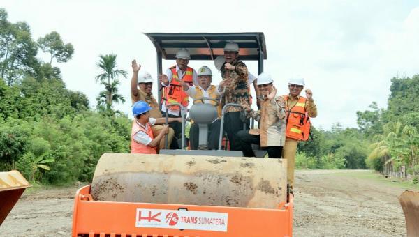 Menhub: Pembangunan Tol Trans Sumatra Untungkan Daerah