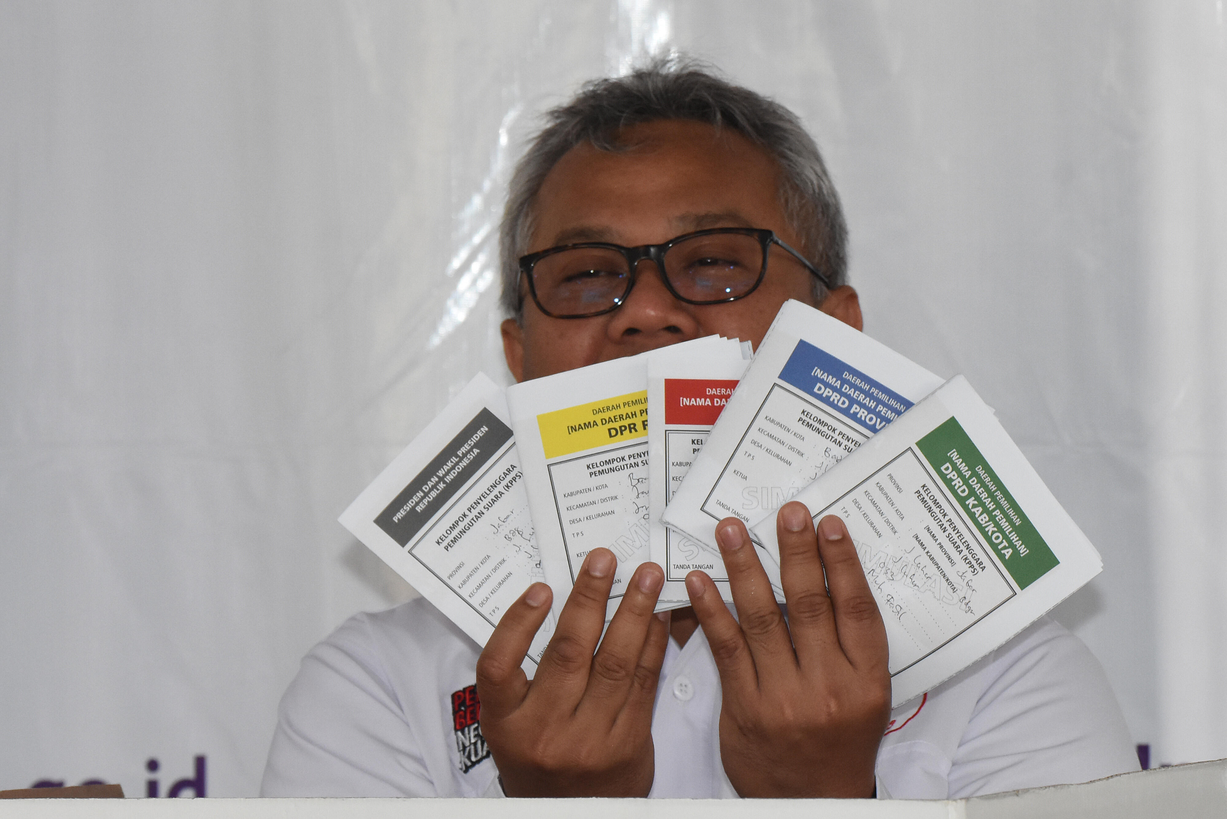 Kabar Hasil Pemungutan Suara di Luar Negeri adalah Hoax, Begini Faktanya
