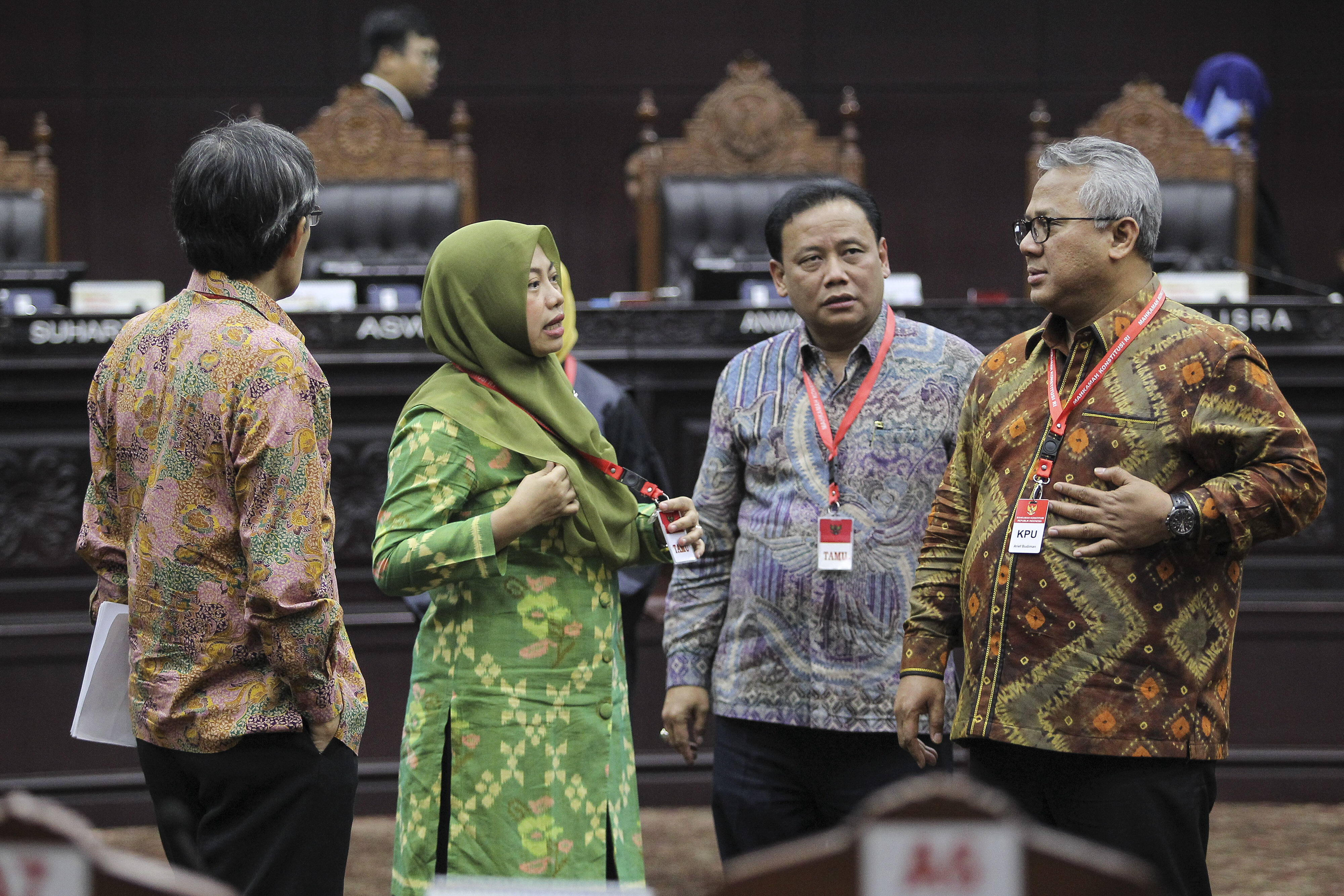 KPU-Bawaslu Kirim Tim Selidiki Surat Suara Tercoblos di Malaysia