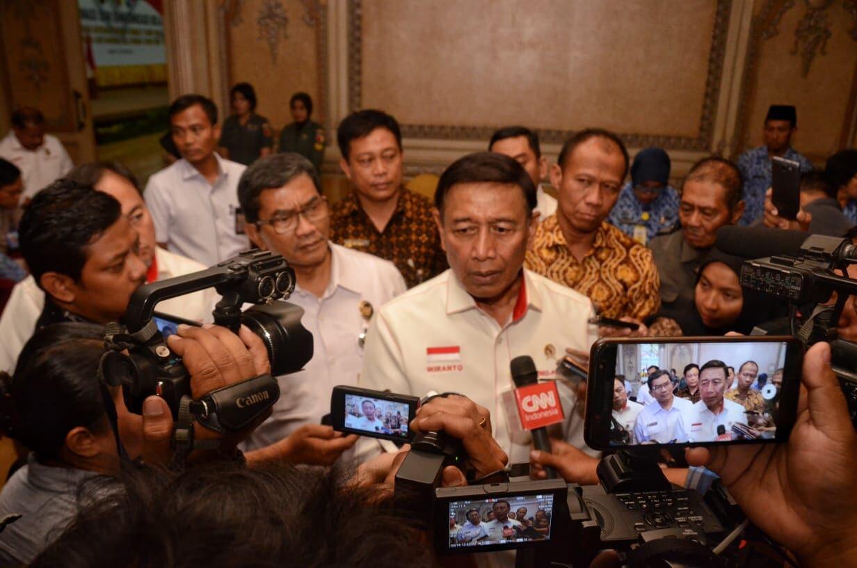 Bertemu Pimpinan Media Massa, Menko Polhukam Ingatkan Pentingnya Pemilu Damai