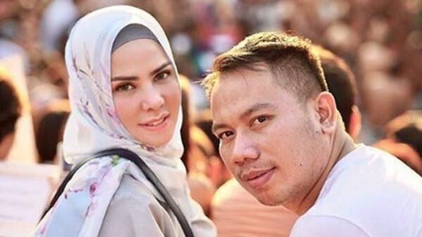 13 Seleb Ini Pernah Menikah Tiga Kali Bahkan Lebih, Wah!