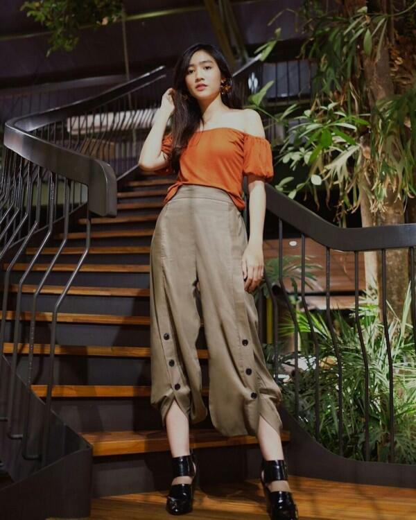 Anti Norak, Ini 10 Ide Color Block Outfits ala Selebriti Tanah Air