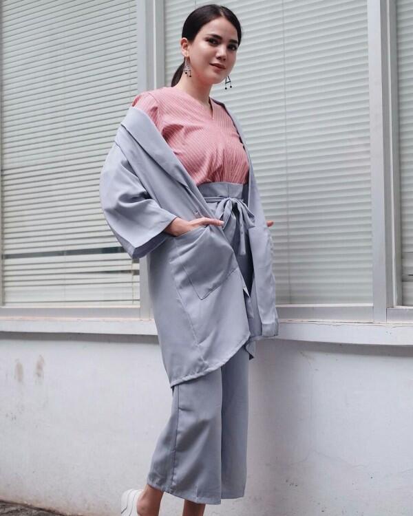 Anti Norak, Ini 10 Ide Color Block Outfits ala Selebriti Tanah Air
