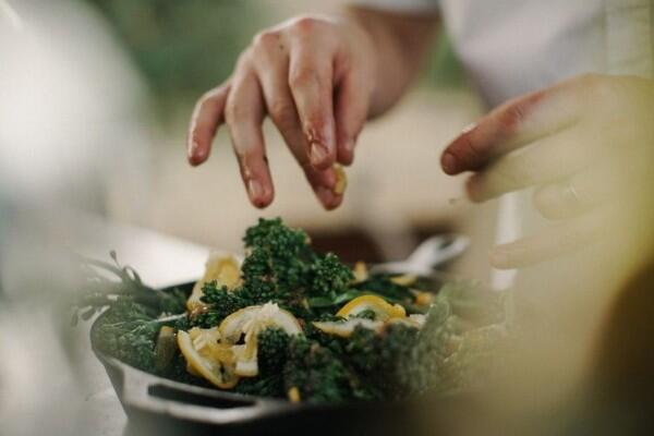 10 Kebiasaan Buruk di Dapur yang Bisa Bikin Kamu Sakit-sakitan