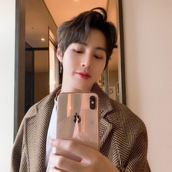 Sukses Berkarier Solo, 10 Fakta Ha Sung Woon eks Wanna One