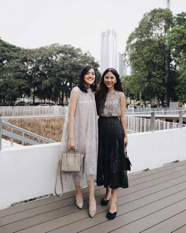 10 Pilihan Dress untuk Anak Muda ala Ify Alyssa, Anggun Banget!