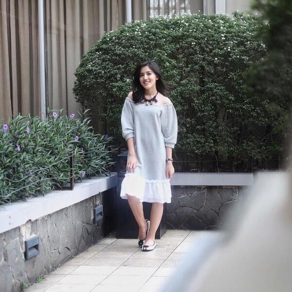 10 Pilihan Dress untuk Anak Muda ala Ify Alyssa, Anggun Banget!