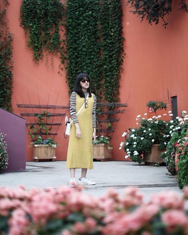 10 Pilihan Dress untuk Anak Muda ala Ify Alyssa, Anggun Banget!
