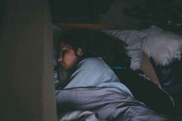 Bukan Obat Tidur, Tapi 5 Bahan Alami Ini Siap Atasi Insomnia