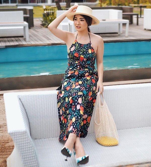 10 Ide Outfits Feminin Ala Anaz Siantar, Influencer yang Kece Abis!