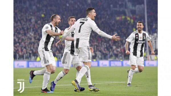 Sempat Unggul, Juventus Hanya Bawa Pulang Satu Poin dari Markas Ajax