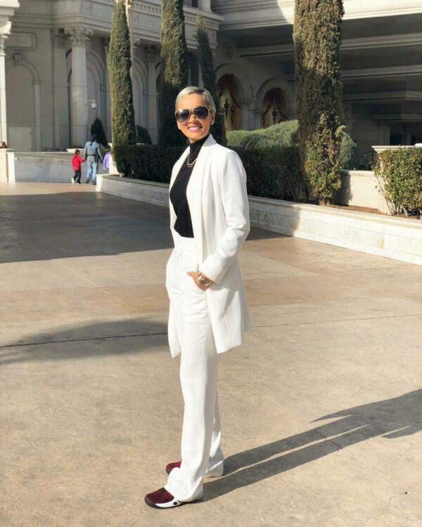 9 Monochrome Style ala Kimmy Jayanti, Tampak Classy & Stunning Abis!