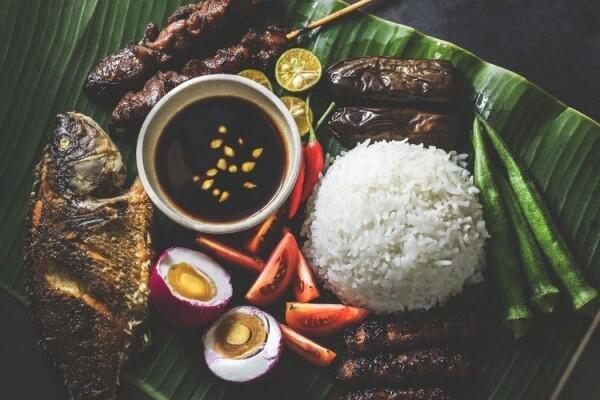 10 Makanan yang Bisa Merusak Kulit, Padahal Rasanya Enak Semua