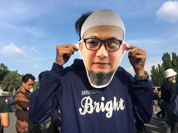 Peringatan Teror Air Keras, Prabowo Tulis Pesan untuk Novel Baswedan