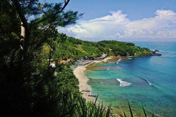 Main ke Pantai Menganti Kebumen, Ini 10 Spot Cantik yang Kamu Jumpai