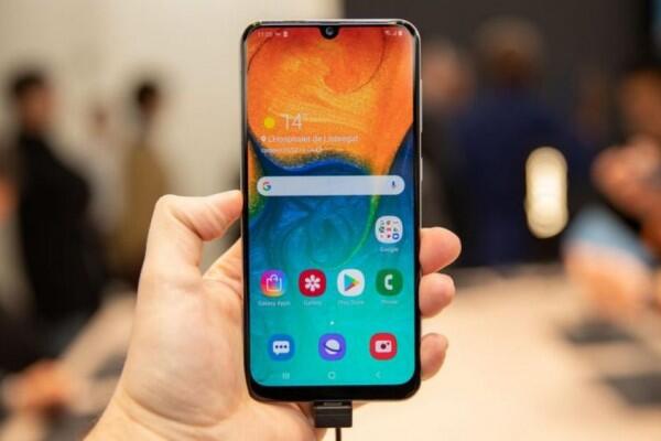 5 Smartphone 2019 Layar 6inci dengan Waterdrop Notch, Kekinian!