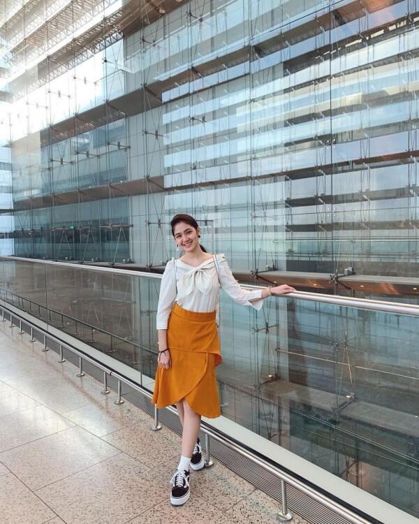 Manis & Menarik Perhatian, 9 OOTD Girly Cut Syifa Ini Wajib Kamu Coba!