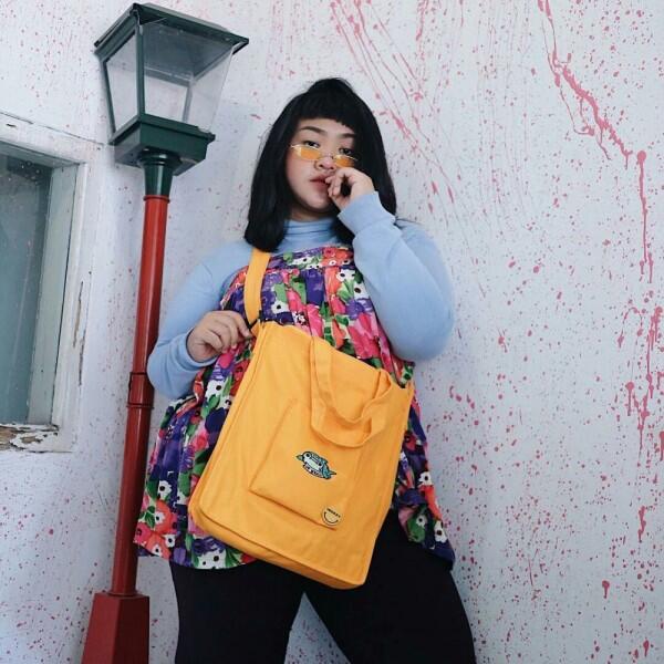 10 Ide Floral Outfit untuk Cewek Bertubuh Big Size, Bagus Banget!