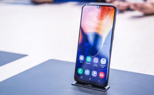 5 Smartphone 2019 dengan Baterai 4000 mAh, Cocok untuk Traveling
