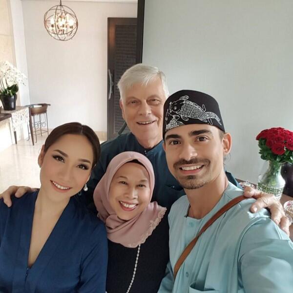 10 Potret Kedekatan Bunga Citra Lestari dan Mertua, Akur Banget Lho!