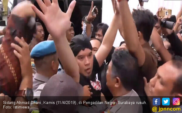Diseret ke Mobil Tahanan, Ahmad Dhani Nyaris Baku Hantam dengan Oknum Jaksa
